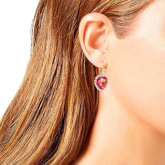 NWT ♥️⚜️💖 BETSEY JOHNSON Valentine Heart Shaped Earrings - Picture 10 of 12